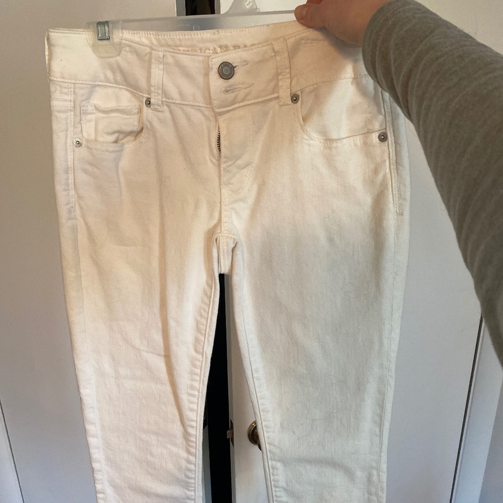 White denim jeans